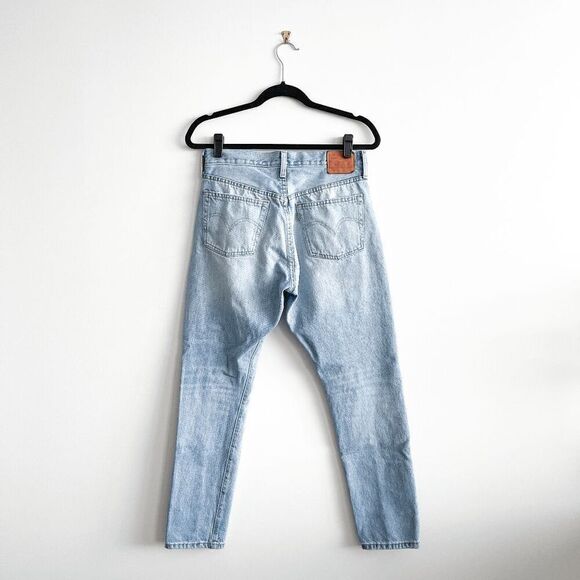 Levi Strauss & Co. Mens 501 Mid-Rise Straight-Leg Denim Jeans Blue Light-Wash 28 - Picture 2 of 14